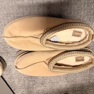 UGG Beige Cozy Slippers